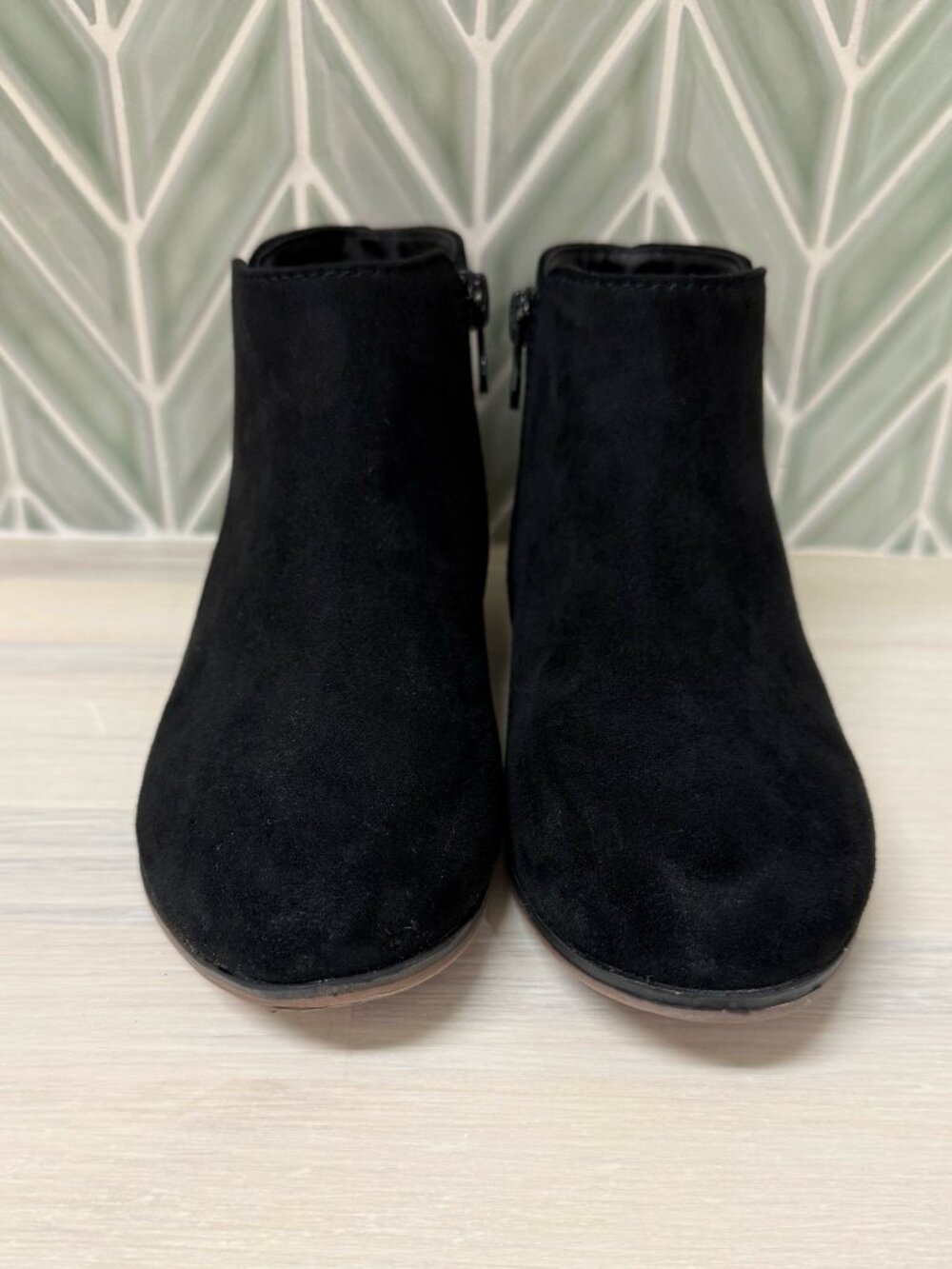 Girls Cat and Jack Black Ankle Booties Boots Side Zipper Size 13